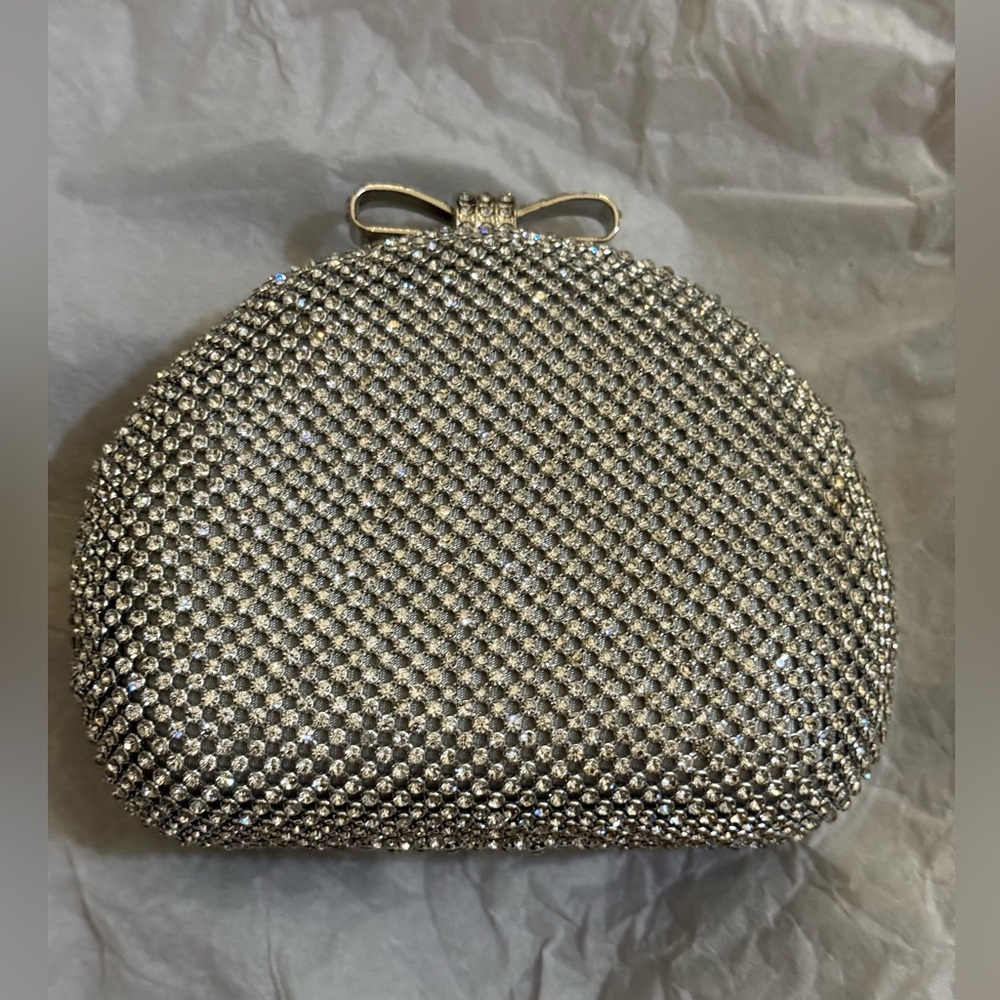 Glamorous Silver Rhinestone Clutch